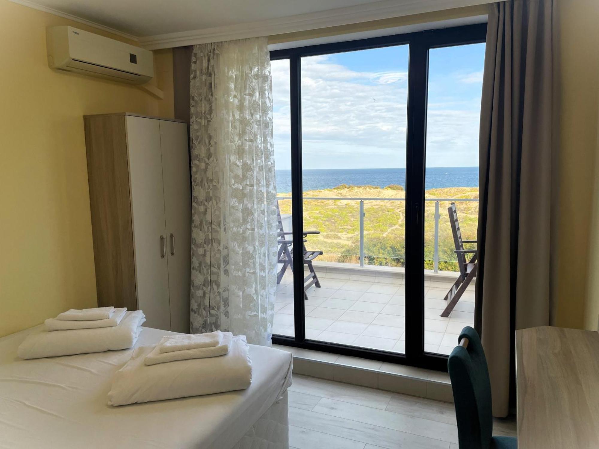 Apart-Hotel Panorama Sea Lux Primorsko Esterno foto