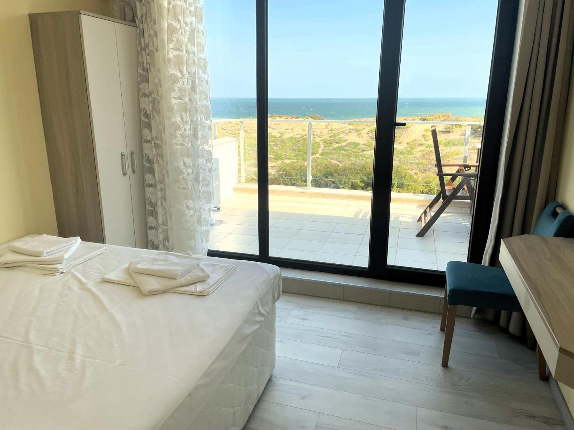 Apart-Hotel Panorama Sea Lux Primorsko Esterno foto