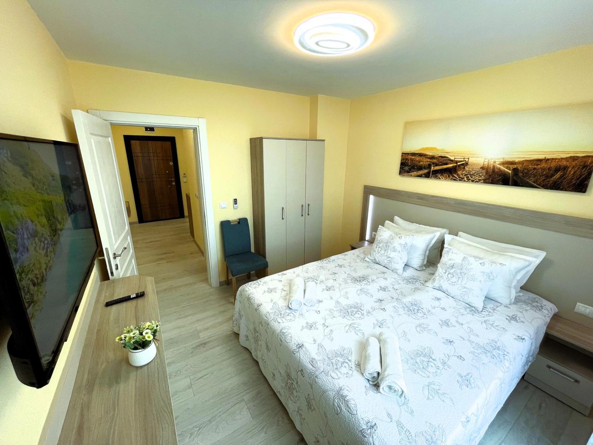 Apart-Hotel Panorama Sea Lux Primorsko Esterno foto