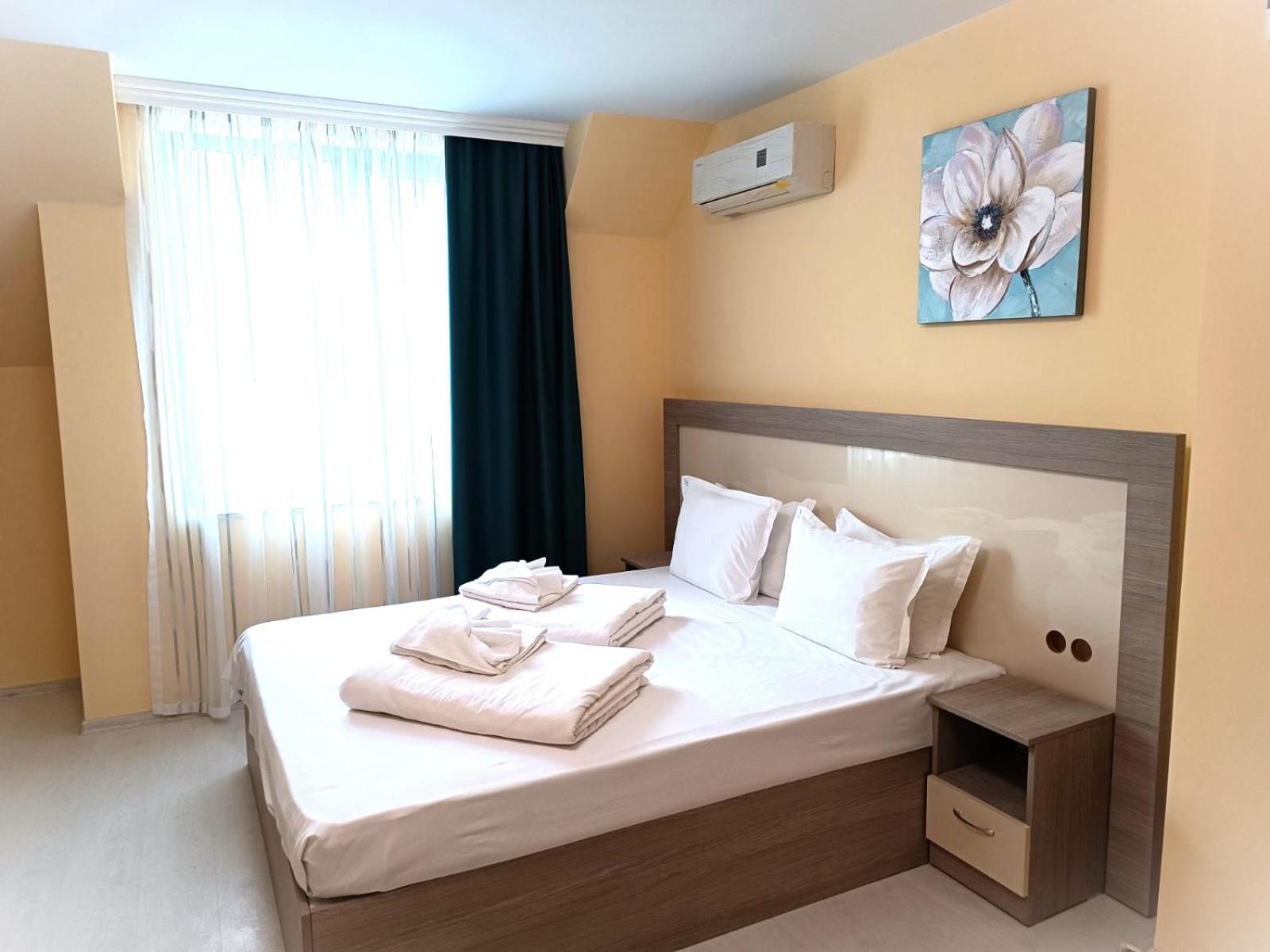 Apart-Hotel Panorama Sea Lux Primorsko Esterno foto